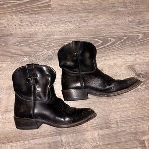 Frye Classic Black Leather Women’s Boots